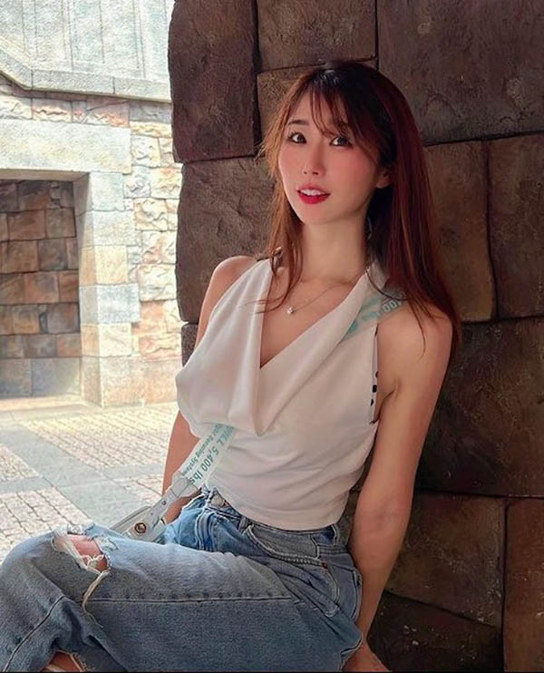 熟女系巨乳女优代表(筿田步美)作品推荐介绍及封面预览