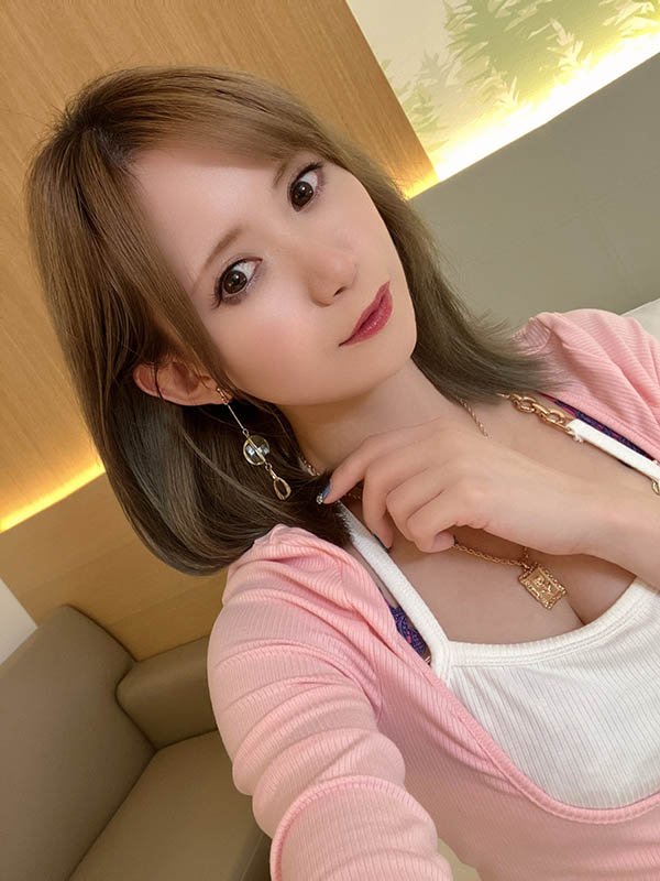 肉食性正妹女大生《河合乃乃花》精选作品推荐介绍及封面预览