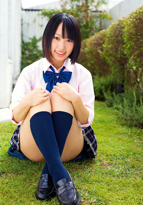 制服写真出道杂志偶像《云乃亚美》精选作品推荐介绍及封面预览